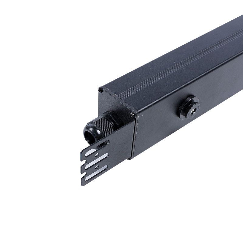 PDU intelligente in rack TCP/IP 26 prese Interruttore automatico magnetico liquido IEC C13 /C19 1,5U verticale