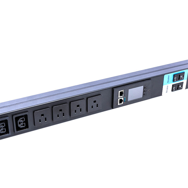 16 prese IEC C13 C19 e prese USA Interruttore automatico magnetico per liquidi 1,5U PDU verticale per rack intelligente TCP/IP