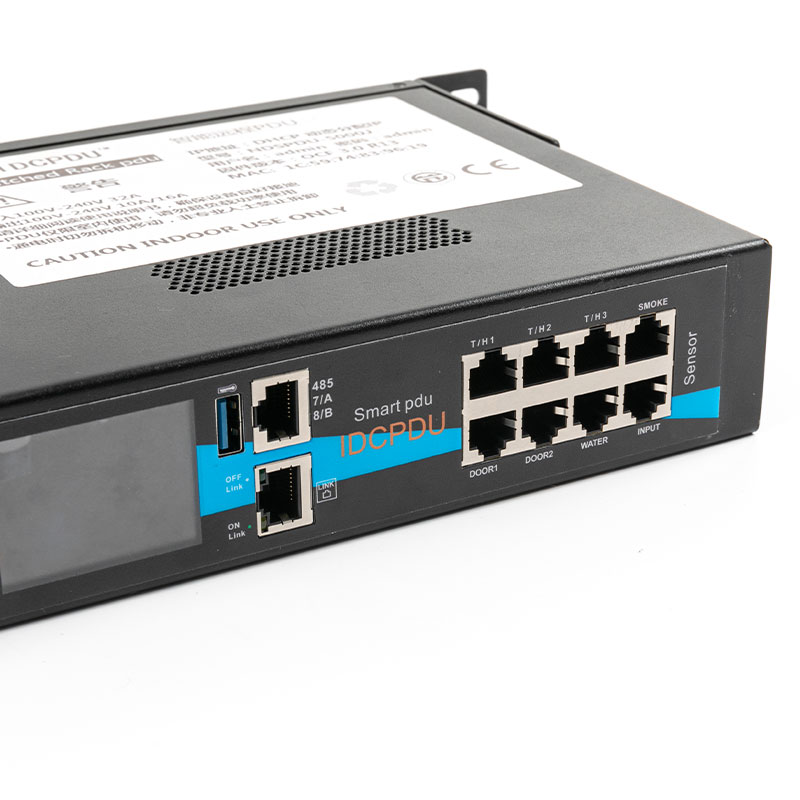 Interruttore sensore TCP/IP orizzontale a 8 uscite eco Smart Rack Pdu 1U