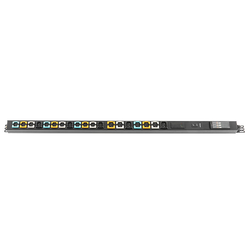 Interruttore verticale C13 C19 a 19 uscite Pdu rack commutata con 3 SPD