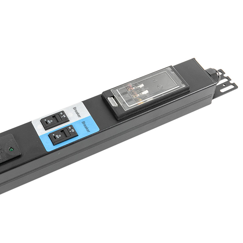 Pdu con interruttore SPD verticale a 28 uscite C13 C19